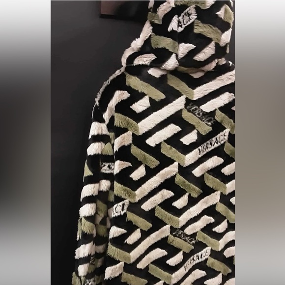 VERSACE jacket 💚🖤 - Picture 3 of 10